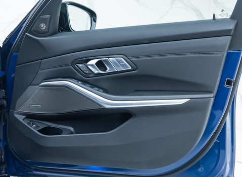 BMW M3 COMPETITION M XDRIVE 27