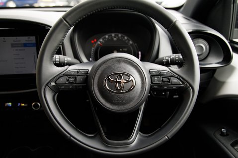 Toyota Aygo X VVT-I EDGE 14