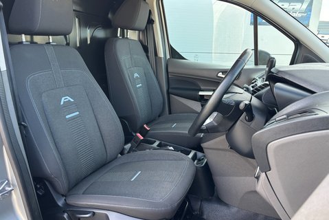 Ford Transit Connect 250 Active L1 100 ps Panel Van - Sat Nav / Climate Control 4