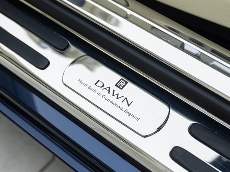 Rolls-Royce Dawn V12 