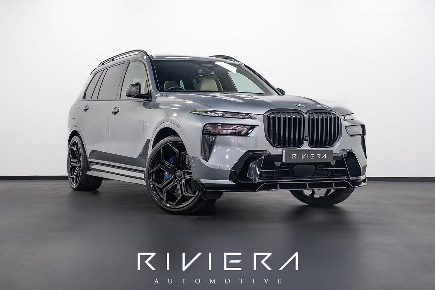 2023 BMW X7