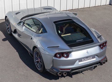 Ferrari 812 Superfast 9