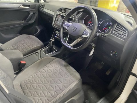 Volkswagen Tiguan LIFE TSI DSG 14