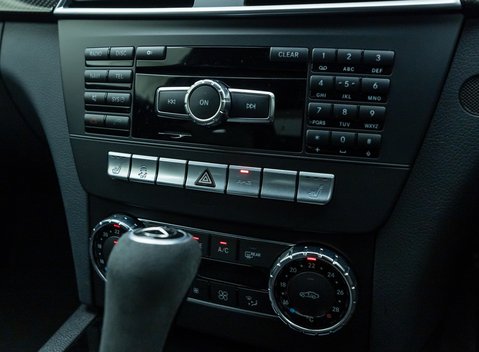 Mercedes-Benz C63 AMG Black Series 16