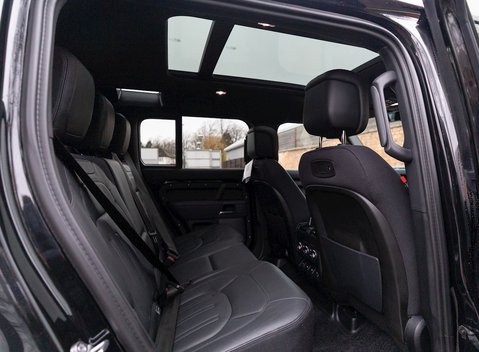 Land Rover Defender 110 X P400 15