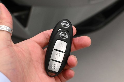 Nissan Qashqai 1.3 Qashqai N-Connecta DiG-T MHEV CVT 5dr 46