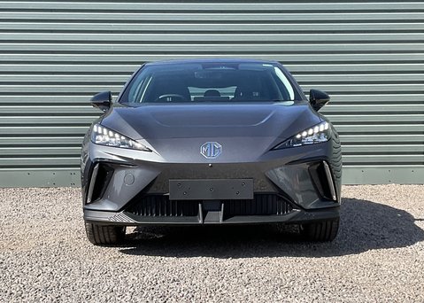 MG MG4 EV 64kWh PREMIUM LONG RANGE 6