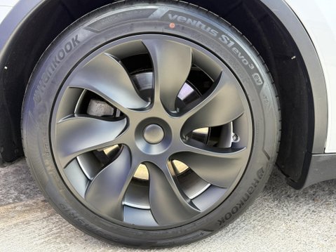 Tesla Model Y SUV 5dr Electric Auto RWD (346 ps) 15