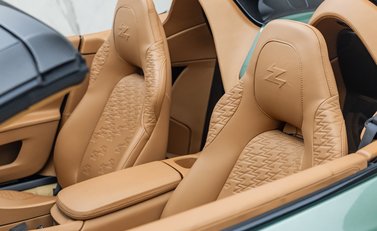 Aston Martin Vanquish Zagato Speedster 15