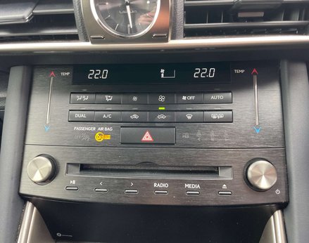 Lexus Is 2.5 IS 300h Advance CVT 4dr 42