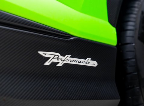 Lamborghini Urus PERFORMANTE 52