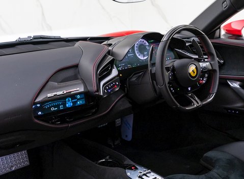 Ferrari SF90 Stradale 14