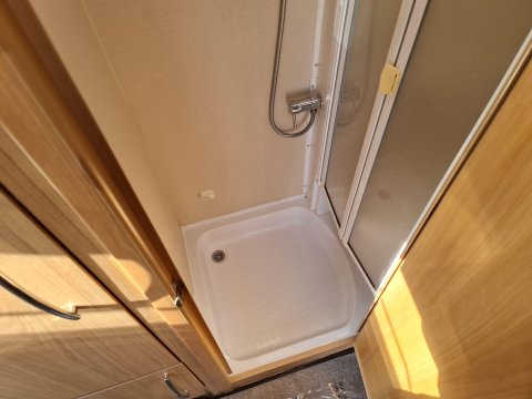 Elddis Autoquest 115 Motor Home 35