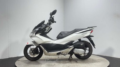 Honda PCX 2015 WW SPARES OR REPAIR PROJECT LEARNER SCOOTER 125CC BIKE 4