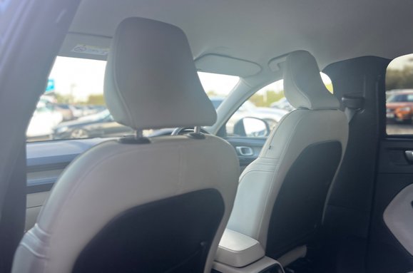 Volvo XC40 2.0 T4 INSCRIPTION PRO AUTO PETROL 41