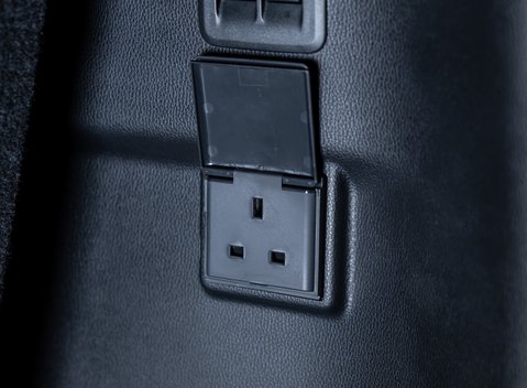 Toyota Land Cruiser Invincible 53