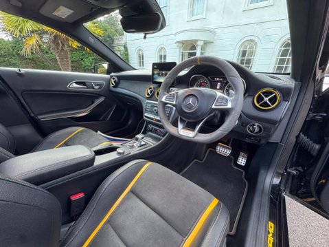 Mercedes-Benz A Class 2.0 A45 AMG Yellow Night Edition SpdS DCT 4MATIC Euro 6 (s/s) 5dr 40