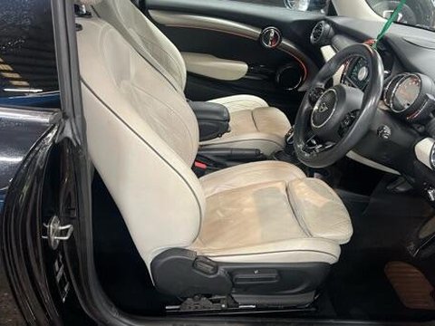 Mini Hatch 1.5 Cooper Exclusive Steptronic Euro 6 (s/s) 3dr 25