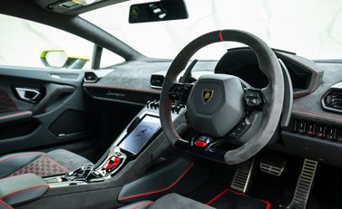 Lamborghini Huracan Sterrato 13