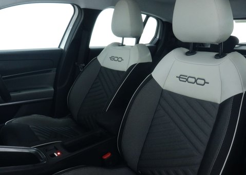 Fiat 600 1.2 600 La Prima HEV Auto 5dr 40