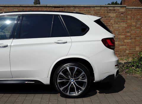 BMW X5 M50d 12