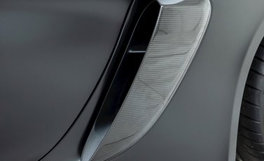 Porsche Cayman GT4 RS (718) 38