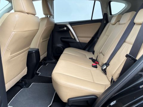 Toyota Rav4 2.2 RAV4 Invincible D-4D 4WD 5dr 62