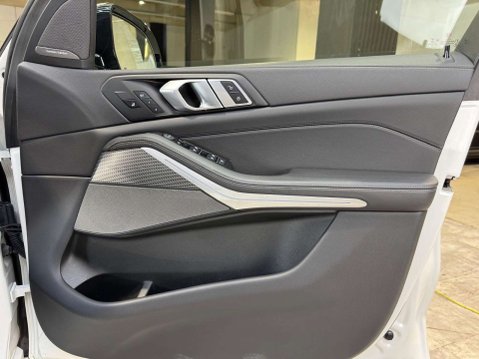 BMW X5 4.4 X5 M50i Auto 4WD 5dr 64