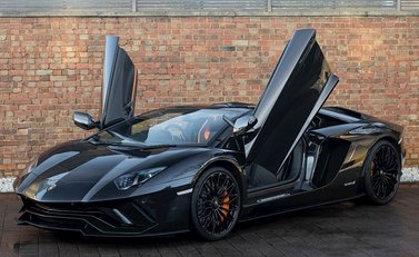 Lamborghini Aventador S LP740-4 Roadster 7