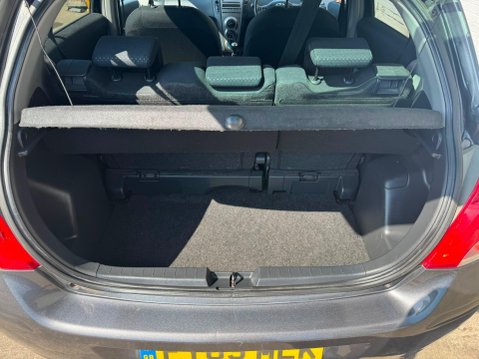 Toyota Yaris 1.33 Dual VVT-i SR Euro 4 (s/s) 5dr 18