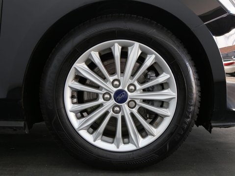 Ford Focus 1.0T EcoBoost Titanium Euro 6 (s/s) 5dr 27