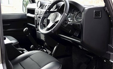 Land Rover 110 XS 9