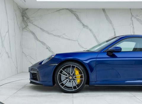 Porsche 911 Turbo S (992) 35
