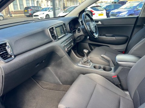 Kia Sportage 1.6 GDi 2 Euro 6 (s/s) 5dr 23
