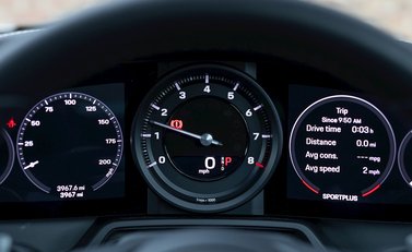 Porsche 911 Carrera 4S (992) 18