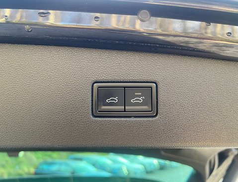 Volkswagen Tiguan 2.0 Tiguan R-Line Tech TDI Semi-Auto 5dr 48