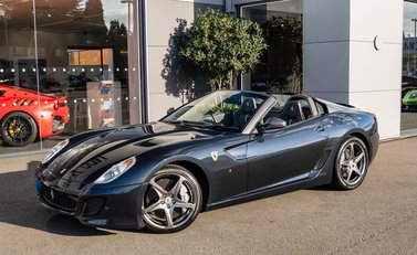 Ferrari 599 SA Aperta 4