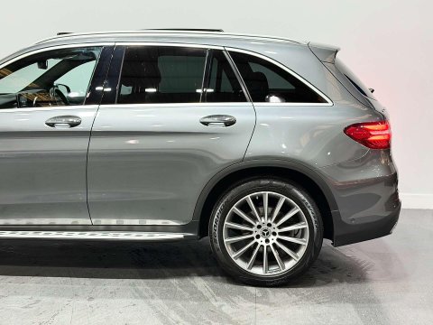 Mercedes-Benz GLC 2.1 GLC220d AMG Line (Premium) SUV 5dr Diesel G-Tronic 4MATIC Euro 6 (s/s) 18