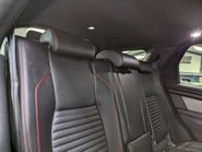 Land Rover Discovery Sport 2.0 Discovery Sport R-Dynamic SE D Auto 4WD 5dr 60