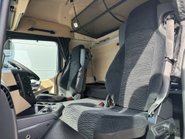 Mercedes-Benz Actros 1824L Streamspace with 8.6m Body & Tail Lift 4