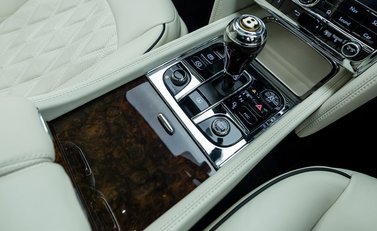 Bentley Mulsanne V8 SPEED 32