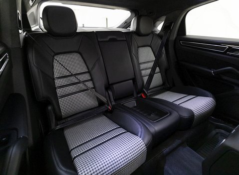 Porsche Cayenne GTS Coupé 12