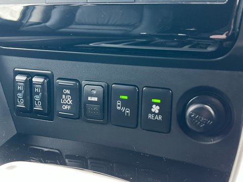 Mitsubishi Shogun Sport DI-D 4 25