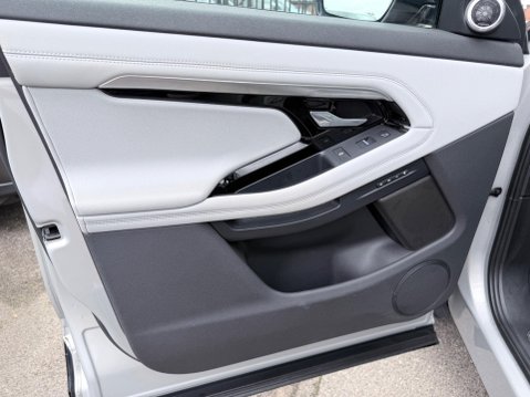 Land Rover Range Rover Evoque 2.0 D180 First Edition Auto 4WD Euro 6 (s/s) 5dr 36