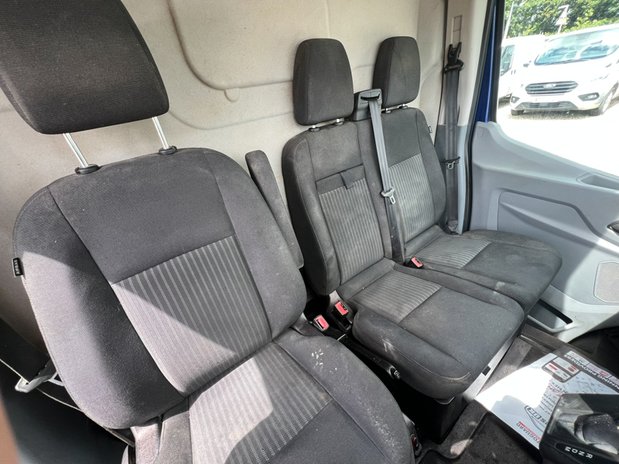 Ford Transit AUTO MWB L2H2 Medium Roof Trend 300 EURO 6 NO VAT 31