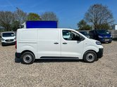 Vauxhall Vivaro SWB L1H1 Low Roof Dynamic 2900 Air Con Sensors Euro 6 NO VAT 5