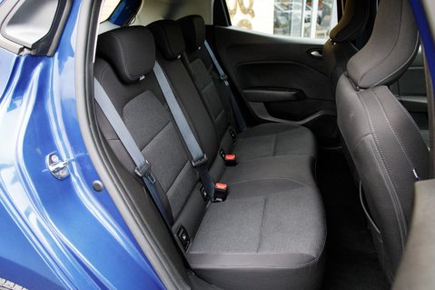 Renault Clio ICONIC TCE 36