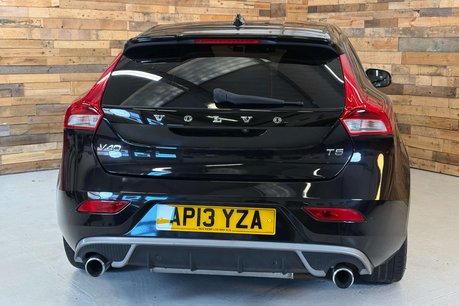 Volvo V40 2.0 T5 R-Design Pro Hatchback 5dr Petrol Auto Euro 6 (s/s) (245 ps) 12