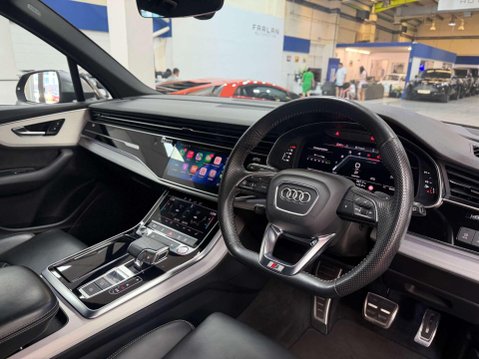 Audi SQ7 4.0 TDI V8 SUV 5dr Diesel Tiptronic quattro Euro 6 (s/s) (435 ps) 29