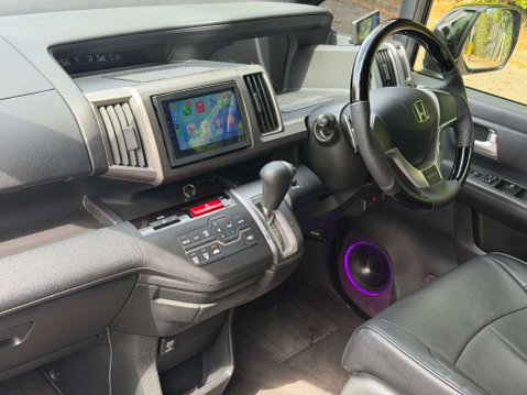 Honda Stepwagon AUTO 24